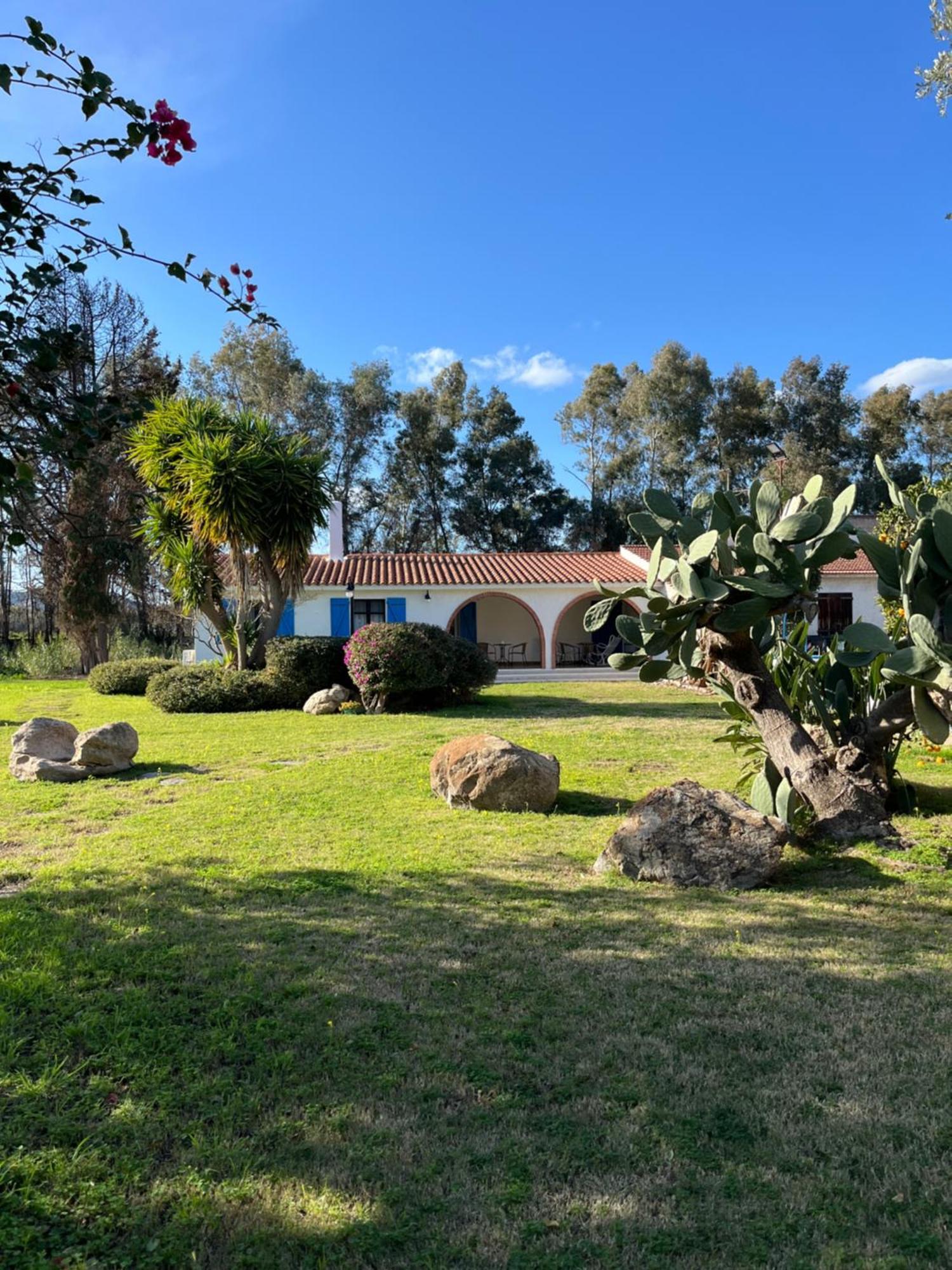 Bidd'E Majori Bed & Breakfast San Priamo Bagian luar foto